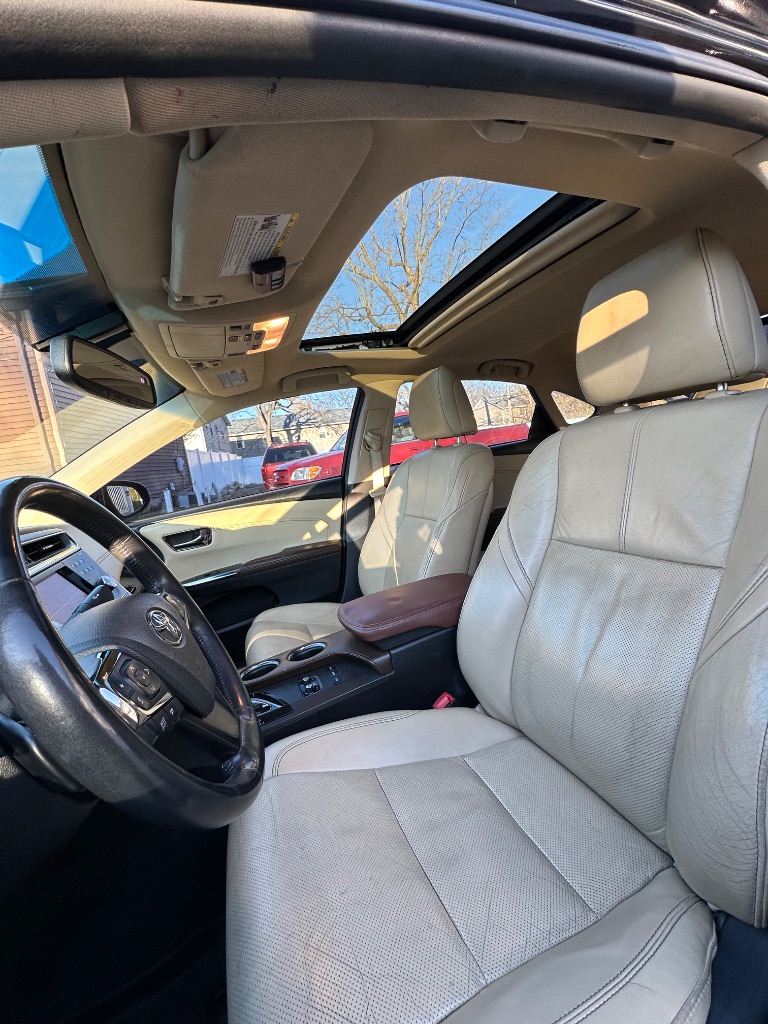 2014 Toyota Avalon Limited - Photo 6