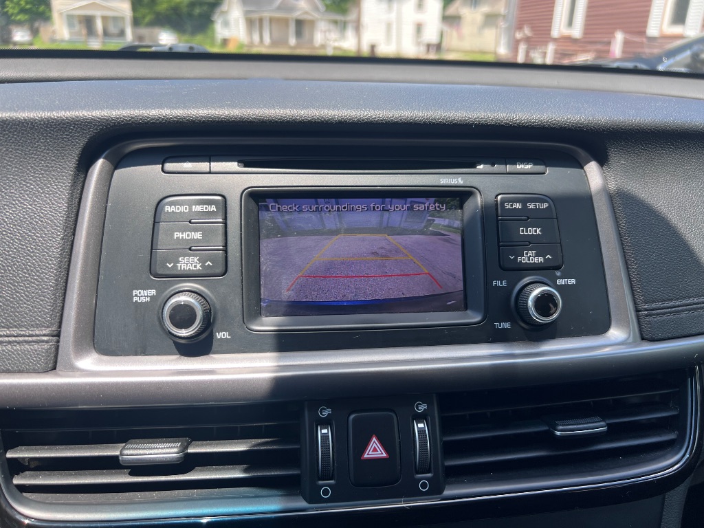2017 Kia Optima LX - Photo 14