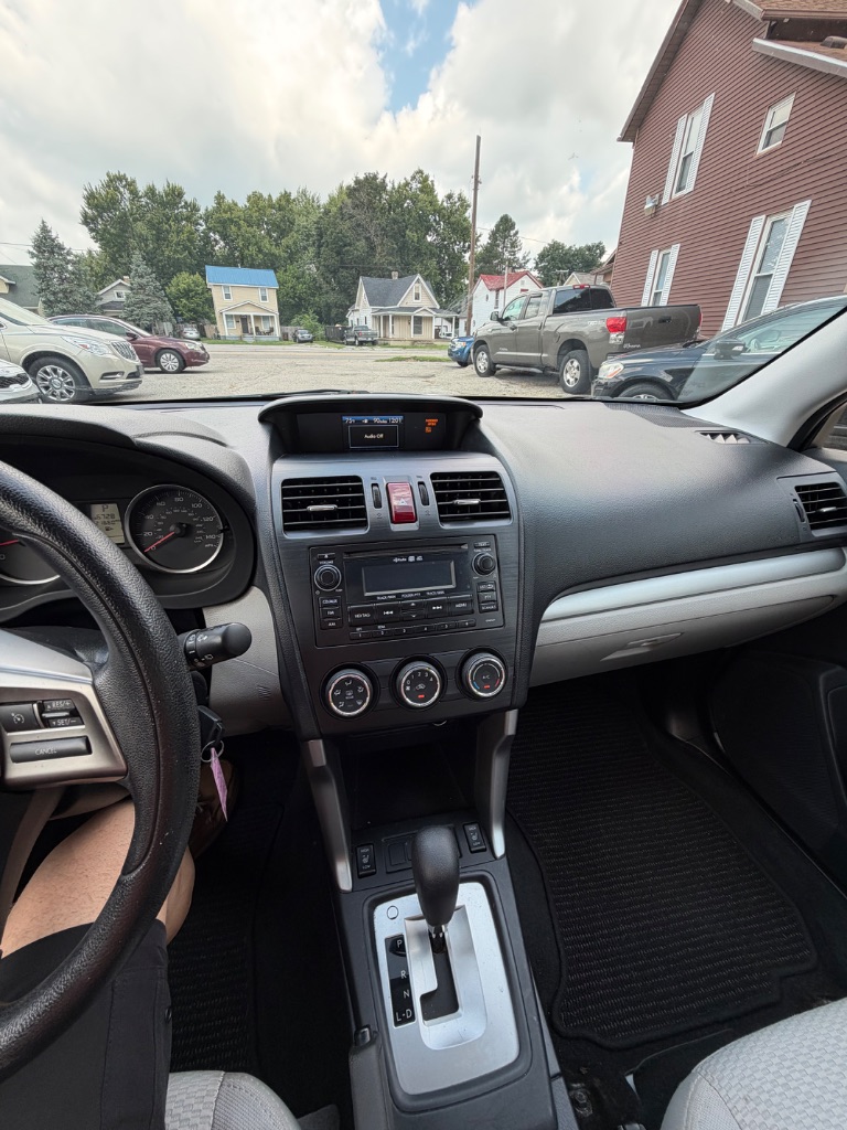 2015 Subaru Forester i Premium - Photo 10
