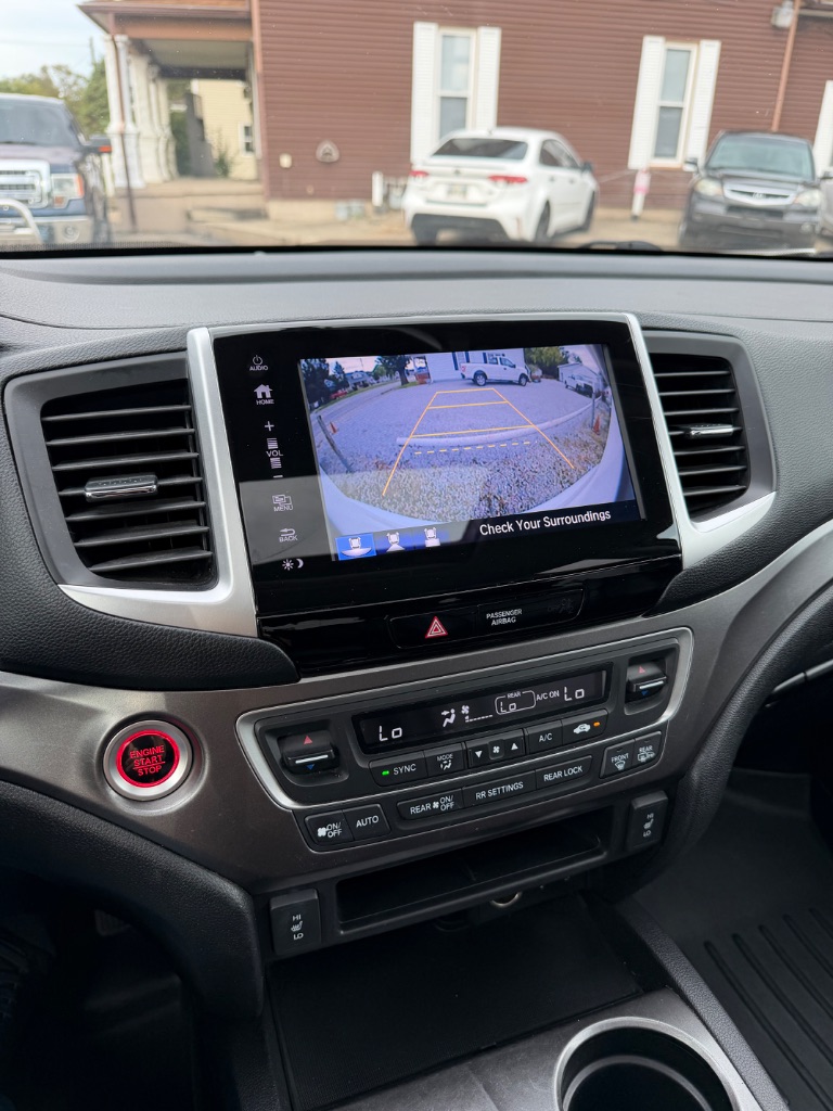 2017 Honda Pilot EX-L - Photo 11